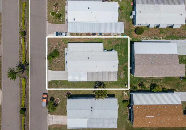 Photo 2 of Manufactured home for sale at 172 Palm Harbor Dr, North Port, FL 34287 | MLS# A4690429 | Listing updated on 2026-06-18