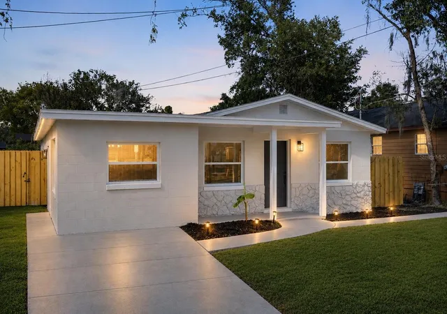Homes for sale in Sanford, FL | 1304 W 16th St, Sanford, FL 32771 | MLS# O6400065