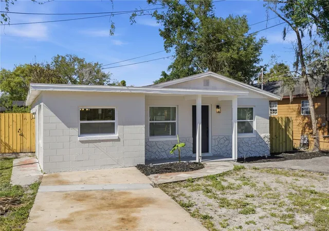 Homes for sale in Sanford, FL | 1304 W 16th St, Sanford, FL 32771 | MLS# O6400065