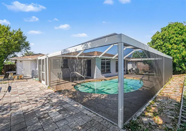 15th image of 8006 Mimosa Dr, Port Richey, FL 34668 | MLS# O6400076