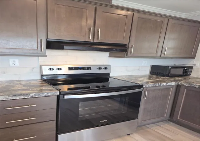 Photo 3 of Manufactured home for sale at 236 Wolverine Ave, North Port, FL 34287 | MLS# C7524992 | Listing updated on 2026-10-03