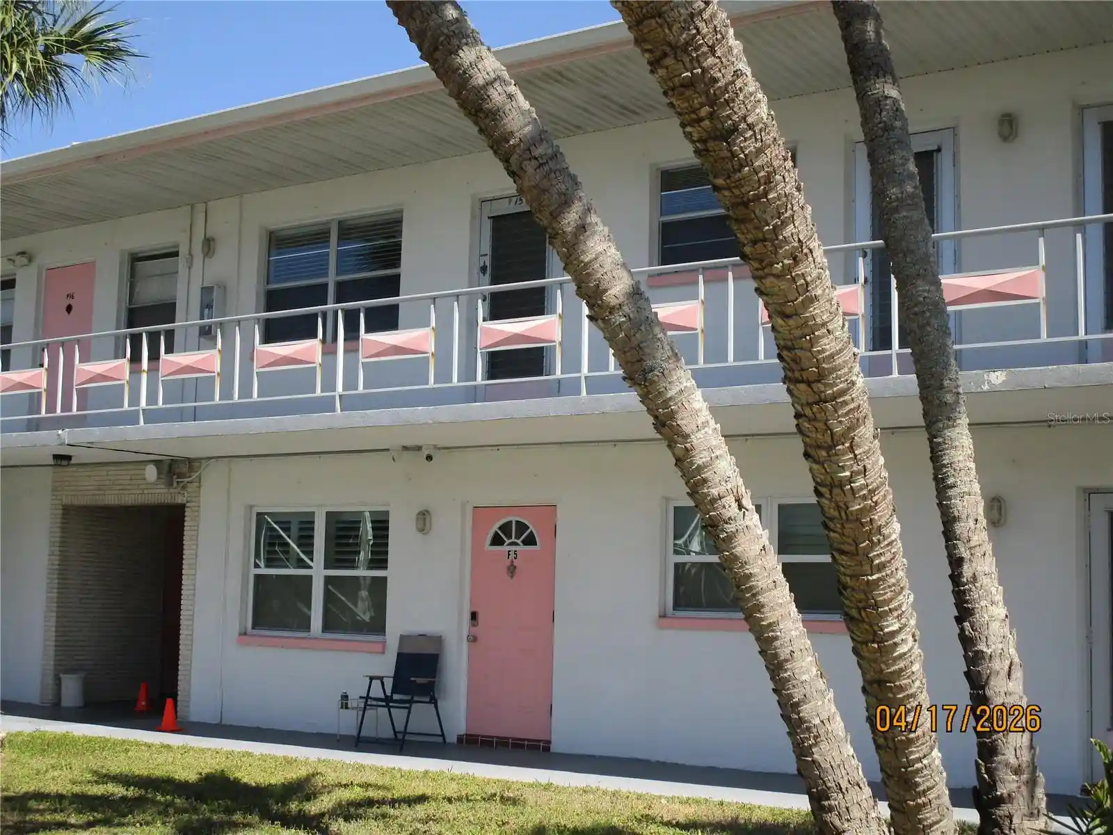 Listing Photo 1 - Condo for sale in 5900 21St St N located at 5900 21St St N, St. Petersburg, FL 33714 - Unit #15
