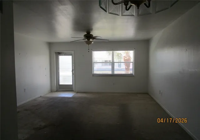 Listing Photo 5 - Condo for sale in building located at 5900 21St St N, St. Petersburg, FL 33714 - Unit #15