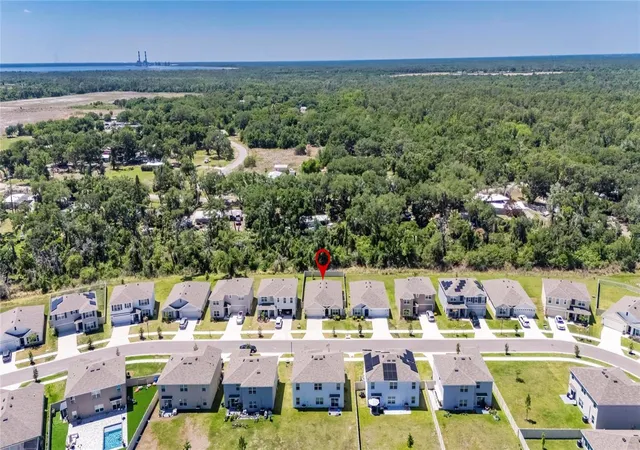4th image of 3255 Silver Date Dr, Wimauma, FL 33598 | MLS# TB8498826