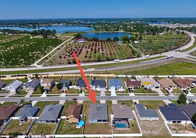 Photo 3 of Single family home for sale at 1192 Normandy Hts Cir, Winter Haven, FL 33880 | MLS# L4961188 | Listing updated on 2026-08-19
