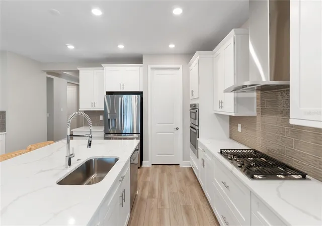Photo 3 of Single family home for sale at 17526 Savory Mist Cir, Bradenton, FL 34211 | MLS# A4690450 | Listing updated on 2026-09-23