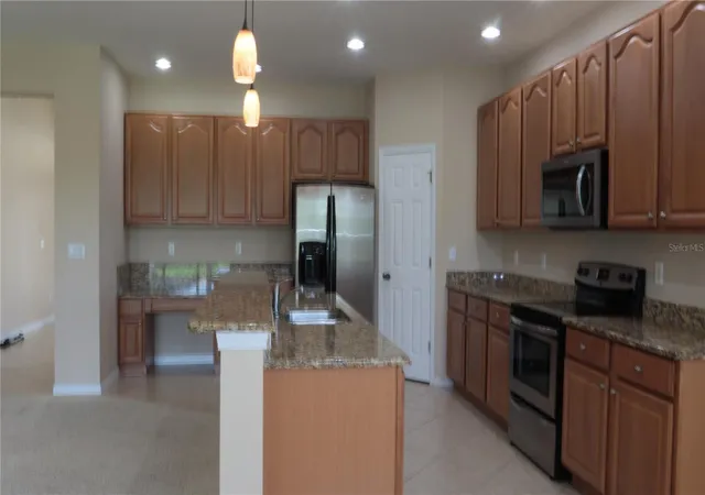 Photo 4 of Single family home for sale at 2552 Hobblebrush Dr, North Port, FL 34289 | MLS# D6147106 | Listing updated on 2026-08-31