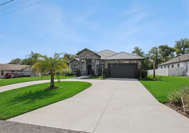 Homes for sale in Clermont, FL | 1620 Bowman St, Clermont, FL 34711 | MLS# O6400144