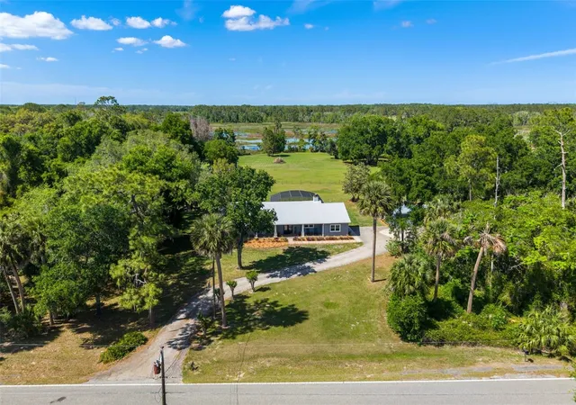 3rd image of 650 Old Mims Rd, Geneva, FL 32732 | MLS# O6400145