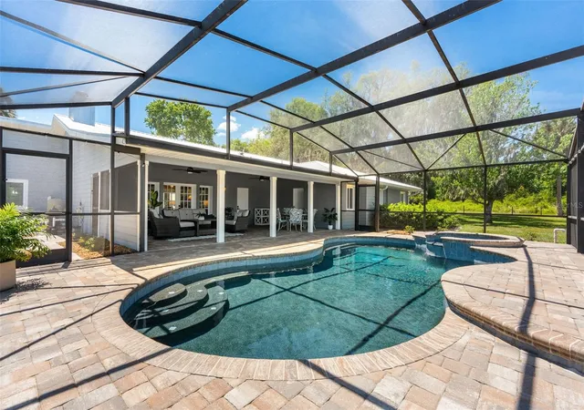 4th image of 650 Old Mims Rd, Geneva, FL 32732 | MLS# O6400145