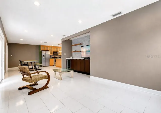 4th image of 514 Baker St, Orlando, FL 32806 | MLS# O6400147