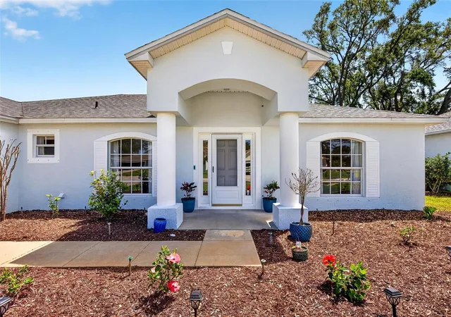 Photo 3 of Sale Pending at 341 Mariners Gate Dr, Edgewater, FL 32141 | MLS# V4948571 | Listing updated on 2026-08-11