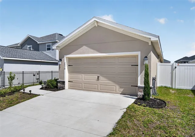 Homes for sale in Davenport, FL | 2024 Noble Dr, Davenport, FL 33837 | MLS# G5111154