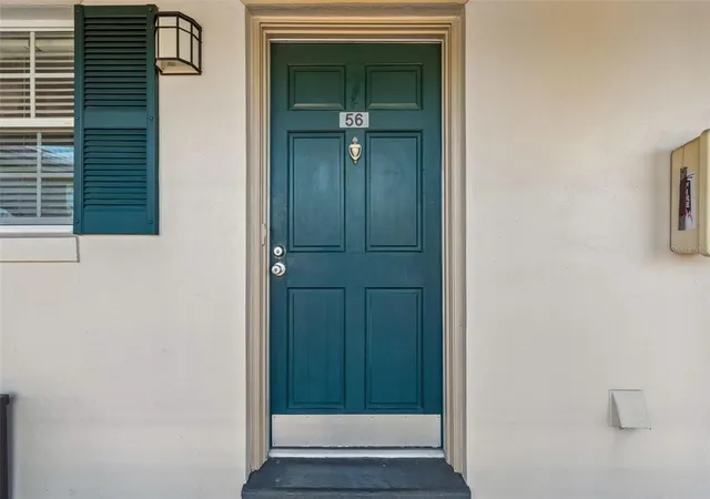 3rd image of 10314 Carrollwood Ct, TAMPA, FL 33618