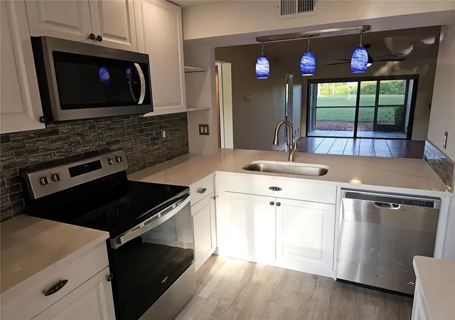 Photo 3 of Condo for sale at 6343 Palma Del Mar Blvd S #126, Saint Petersburg, FL 33715 | MLS# TB8498887 | Listing updated on 2026-10-04