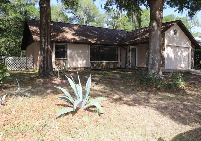 2nd image of 1112 Ne 130 Ter, Silver Springs, FL 34488 | MLS# OM722992