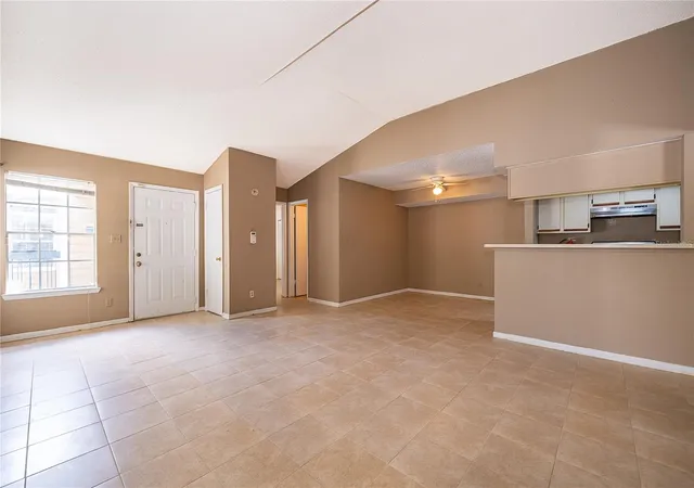 5th image of 4367 Thornbriar Ln, Orlando, FL 32822