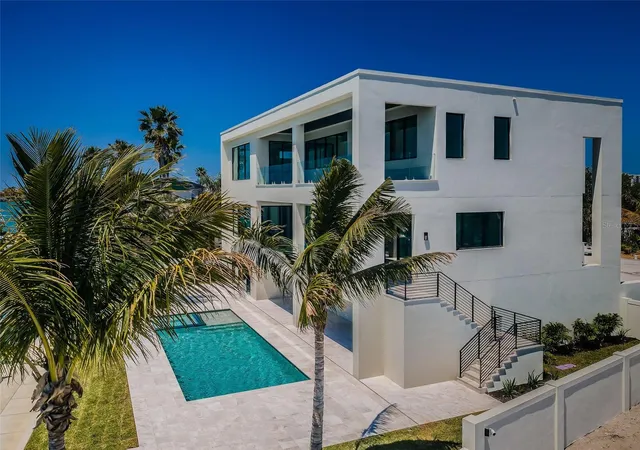 3rd image of 236 Howard Dr, Belleair Beach, FL 33786 | MLS# TB8498906