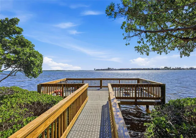 2nd image of 1801 Gulf Dr N, BRADENTON BEACH, FL 34217