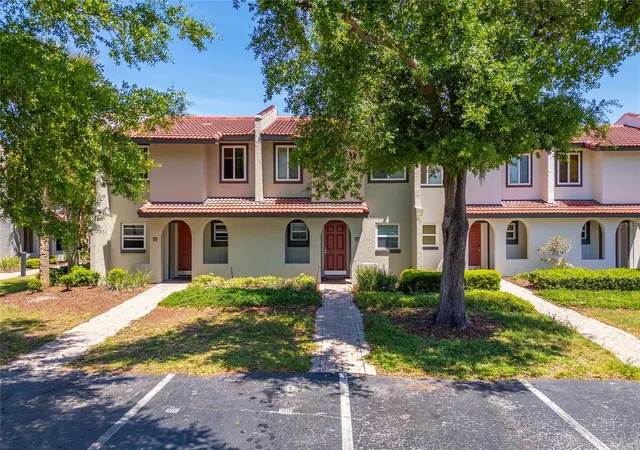 2nd image of 3118 Magic Kingdom Ct, Kissimmee, FL 34746 | MLS# S5148080