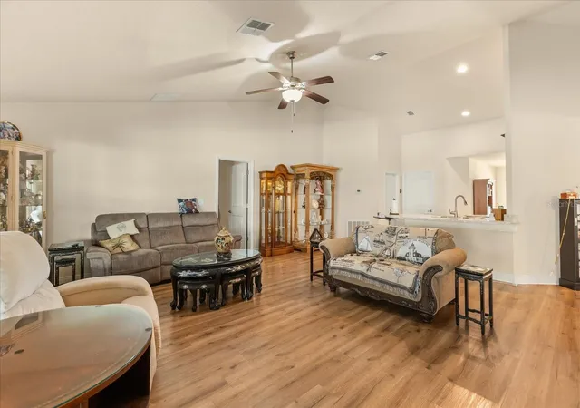 4th image of 906 Edith Dr, Fruitland Park, FL 34731 | MLS# O6400186