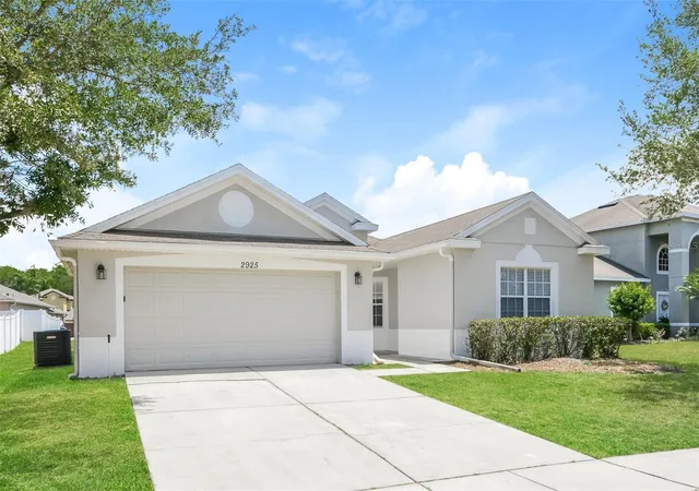 Photo 2 of Single family home for sale at 2925 Willow Crk Ln, Kissimmee, FL 34741 | MLS# C7525014 | Listing updated on 2026-10-15