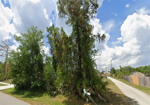 Photo 1 of Land for sale at 2624 Beckwith St, Deltona, FL 32738 | MLS# W7884950 | Listing updated on 2026-08-07