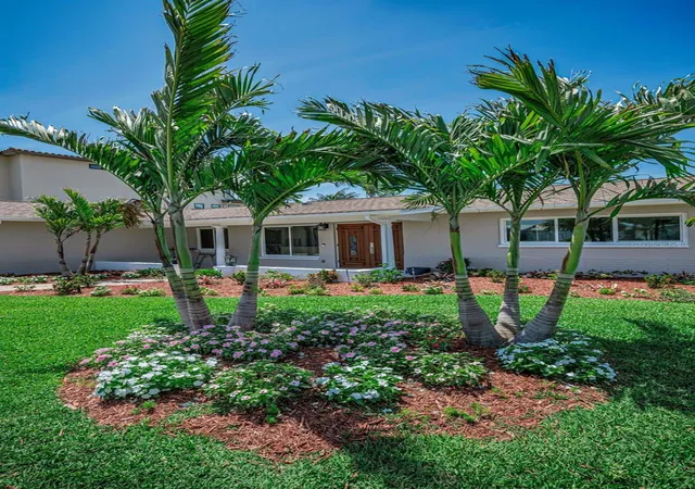 Homes for sale in Treasure Island, FL | 11800 7Th St E, Treasure Island, FL 33706 | MLS# TB8498942