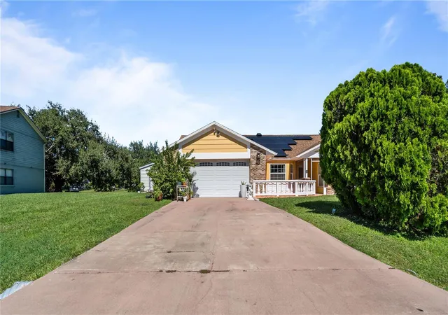 Photo 1 of Single family home for sale at 3320 Pineridge Cir, Kissimmee, FL 34746 | MLS# S5148083 | Listing updated on 2026-04-18
