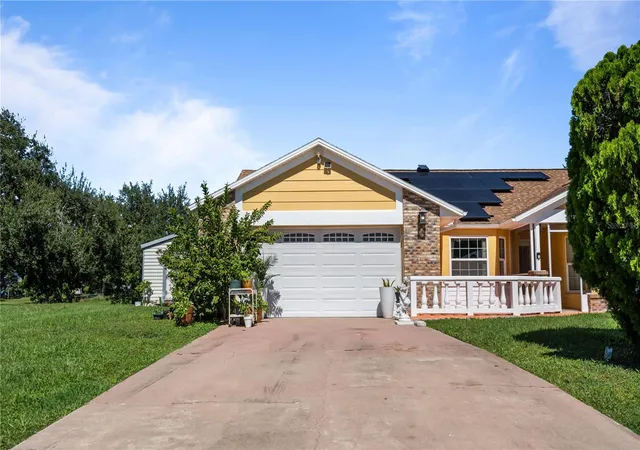 Photo 2 of Single family home for sale at 3320 Pineridge Cir, Kissimmee, FL 34746 | MLS# S5148083 | Listing updated on 2026-04-18