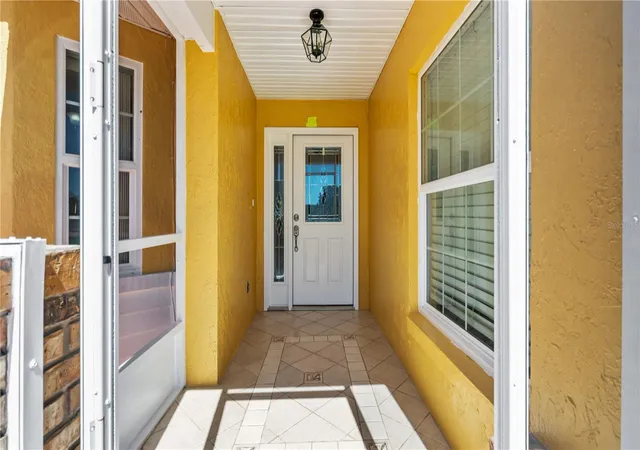 Photo 3 of Single family home for sale at 3320 Pineridge Cir, Kissimmee, FL 34746 | MLS# S5148083 | Listing updated on 2026-04-18