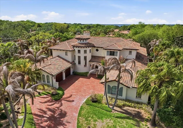 Photo 2 of Single family home for sale at 4906 Aviva Garden Ct, Windermere, FL 34786 | MLS# O6400218 | Listing updated on 2026-09-22