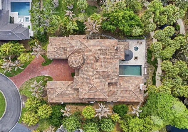 Photo 3 of Single family home for sale at 4906 Aviva Garden Ct, Windermere, FL 34786 | MLS# O6400218 | Listing updated on 2026-09-22