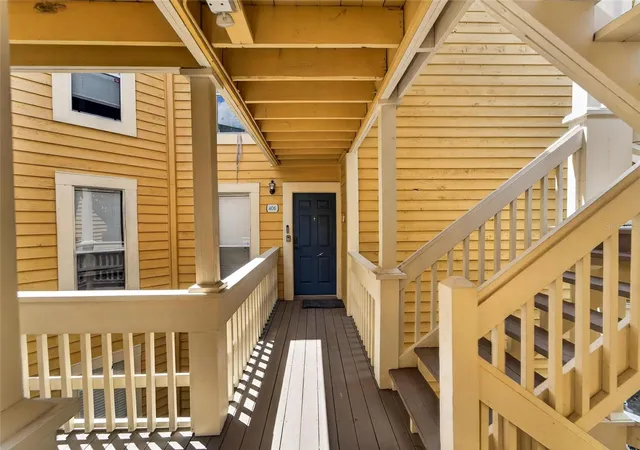 5th image of 115 112Th Ave Ne #406, St Petersburg, FL 33716 | MLS# TB8498954
