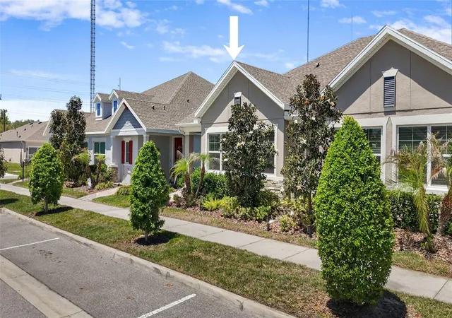 Photo 3 of Single family home for sale at 13890 Kingfisher Glen Dr, Lithia, FL 33547 | MLS# TB8498961 | Listing updated on 2026-09-29