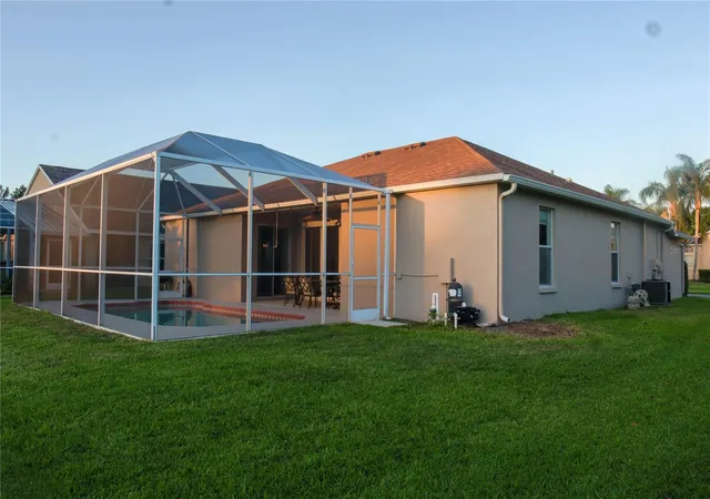 3rd image of 18012 Sparrows Nest Dr, Lutz, FL 33558 | MLS# TB8498989