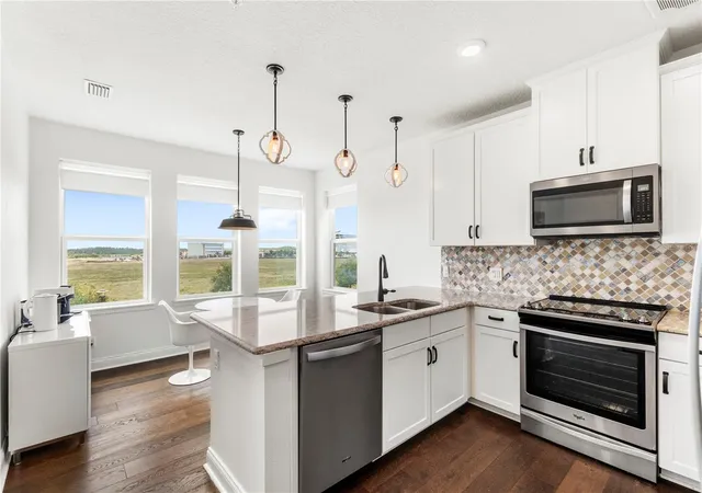 3rd image of 7573 Laureate Blvd, Orlando, FL 32827