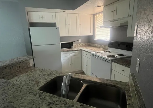 Homes for sale in Orlando, FL | 4548 Commander Dr #1412, Orlando, FL 32822 | MLS# S5148096