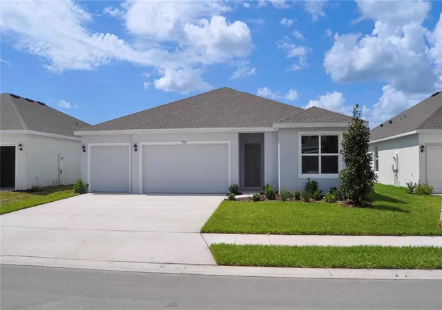 Photo 1 of Single family home for sale at 17607 Whiskey Crk Trl, Parrish, FL 34219 | MLS# A4690527 | Listing updated on 2026-10-06