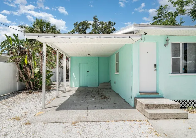 Photo 2 of Single family home for sale at 5026 Calle Minorga, Sarasota, FL 34242 | MLS# A4690532 | Listing updated on 2026-08-27
