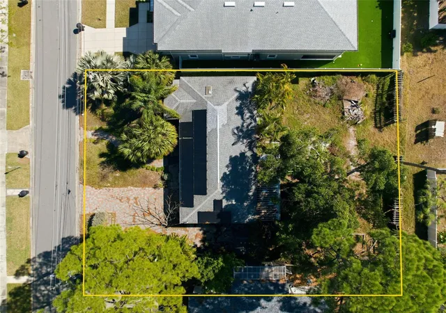 Photo 1 of Single family home for sale at 208 48th Avenue N, Saint Petersburg, FL 33703 | MLS# TB8499062 | Listing updated on 2026-09-21