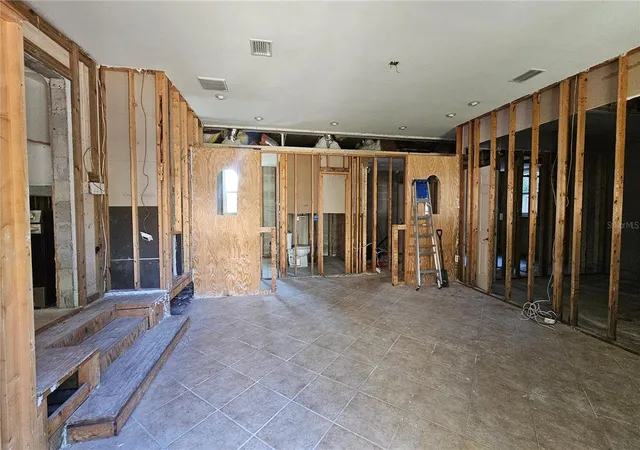 Photo 3 of Single family home for sale at 208 48th Avenue N, Saint Petersburg, FL 33703 | MLS# TB8499062 | Listing updated on 2026-09-21