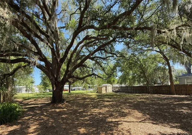Photo 2 of Sale Pending at 4817 Rollinglen Loop W, Lakeland, FL 33810 | MLS# P4938484 | Listing updated on 2026-10-29