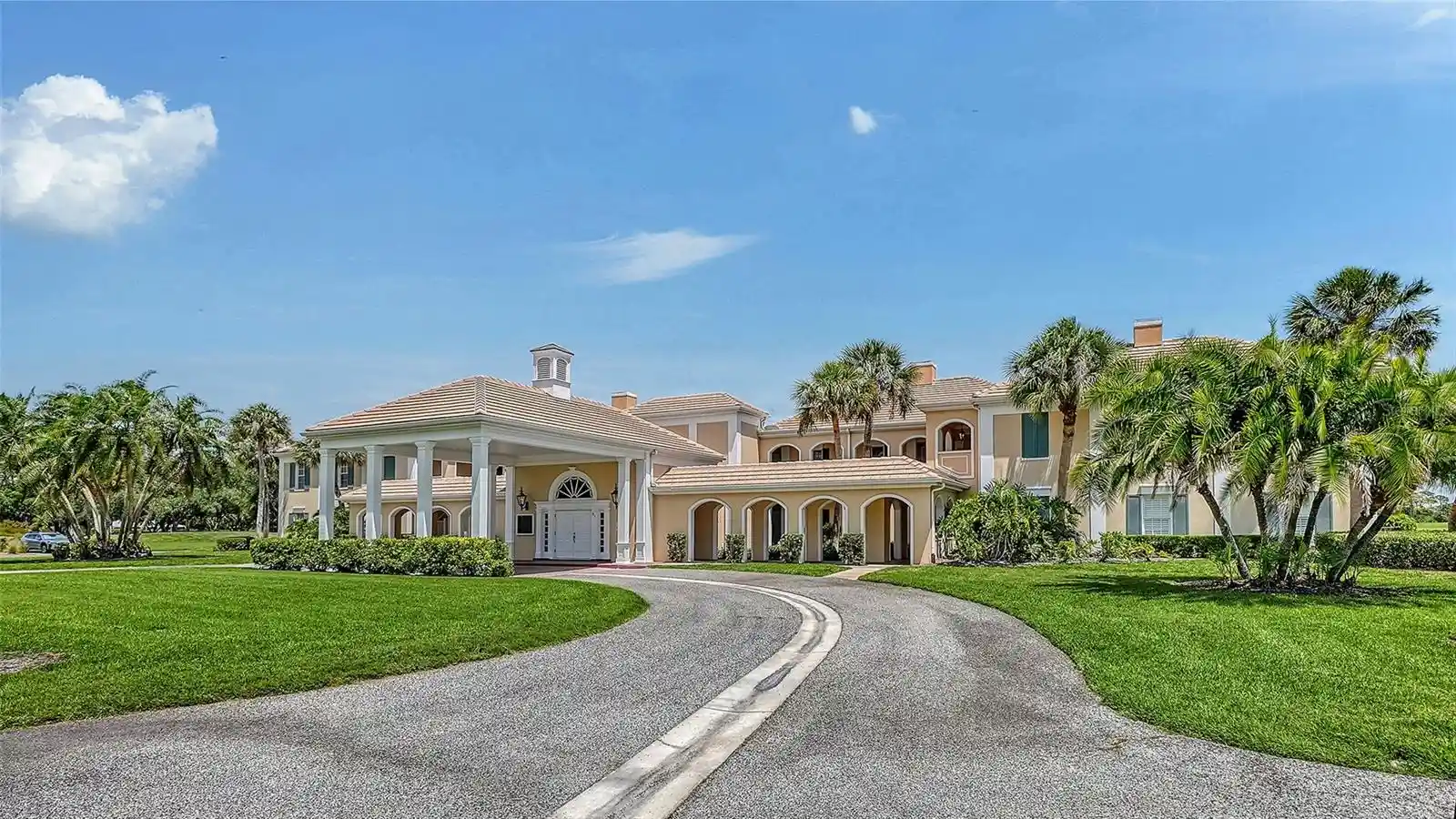 Listing Photo 2 - Condo for sale in 51 Macewen Dr located at 51 Macewen Dr, Nokomis, FL 34229 - Unit #12