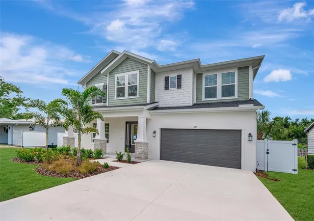 Photo 2 of Sale Pending at 915 W Virginia Ave, Tampa, FL 33603 | MLS# TB8499100 | Listing updated on 2026-08-24