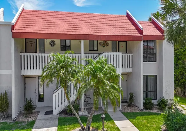 Photo 1 of Condo for sale at 1801 Gulf Dr N #293, Bradenton Beach, FL 34217 | MLS# A4690548 | Listing updated on 2026-09-23