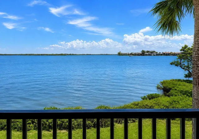 5th image of 1801 Gulf Dr N, Bradenton Beach, FL 34217