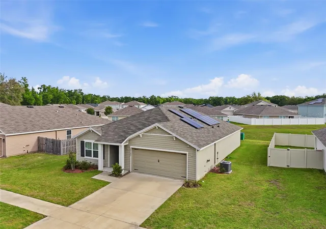 Photo 3 of Single family home for sale at 19142 Nw 164th Road, High Springs, FL 32643 | MLS# GC539586 | Listing updated on 2026-09-07