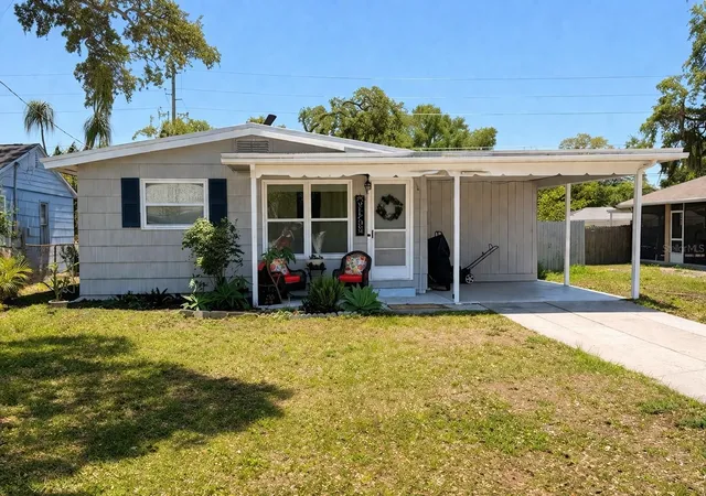 Photo 1 of Single family home for sale at 519 Norfolk St, Dunedin, FL 34698 | MLS# W7884973 | Listing updated on 2026-10-04