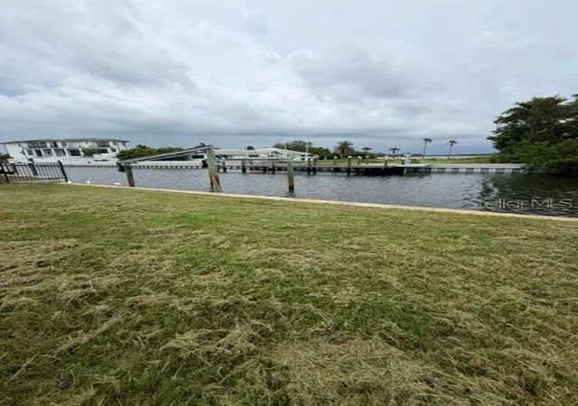 3rd image of 581 Rountree Dr, Longboat Key, FL 34228 | MLS# O6400352